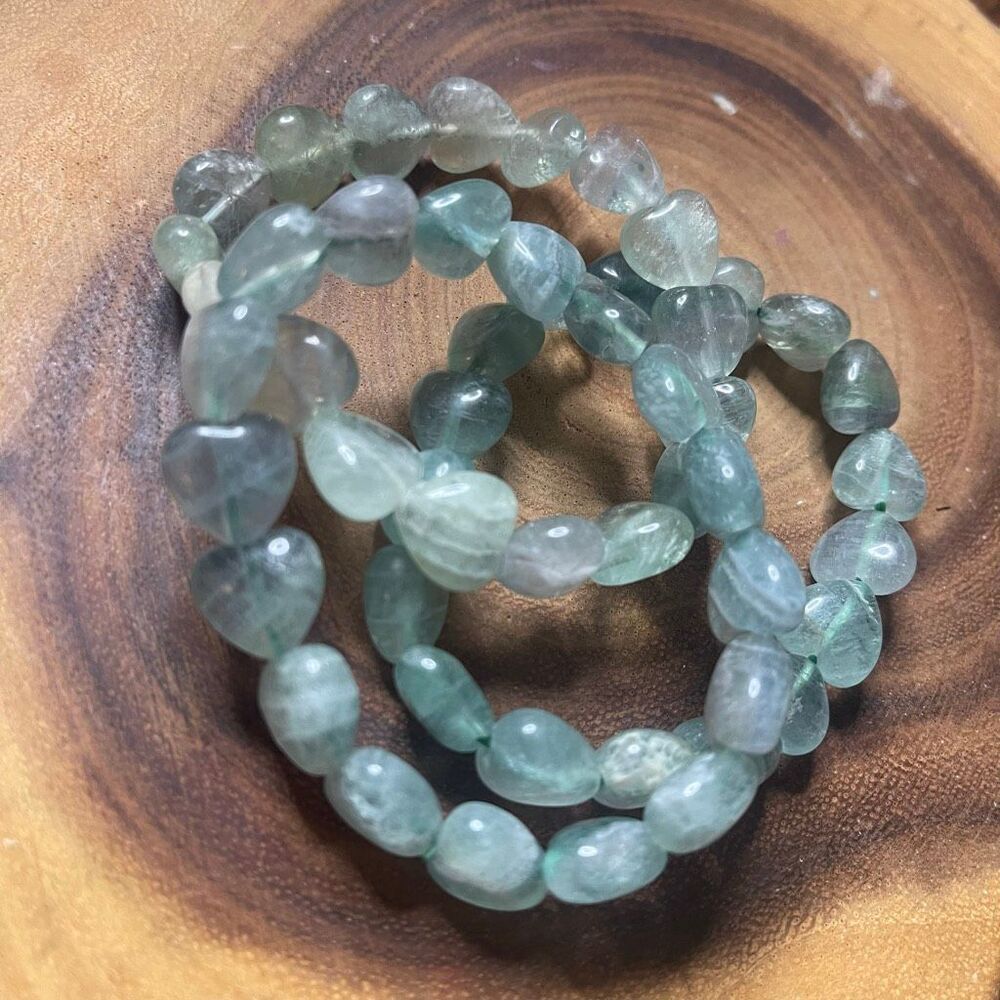 Green fluorite heart shape 10mm 7” ONE beaded stretch bracelet new crystal beads